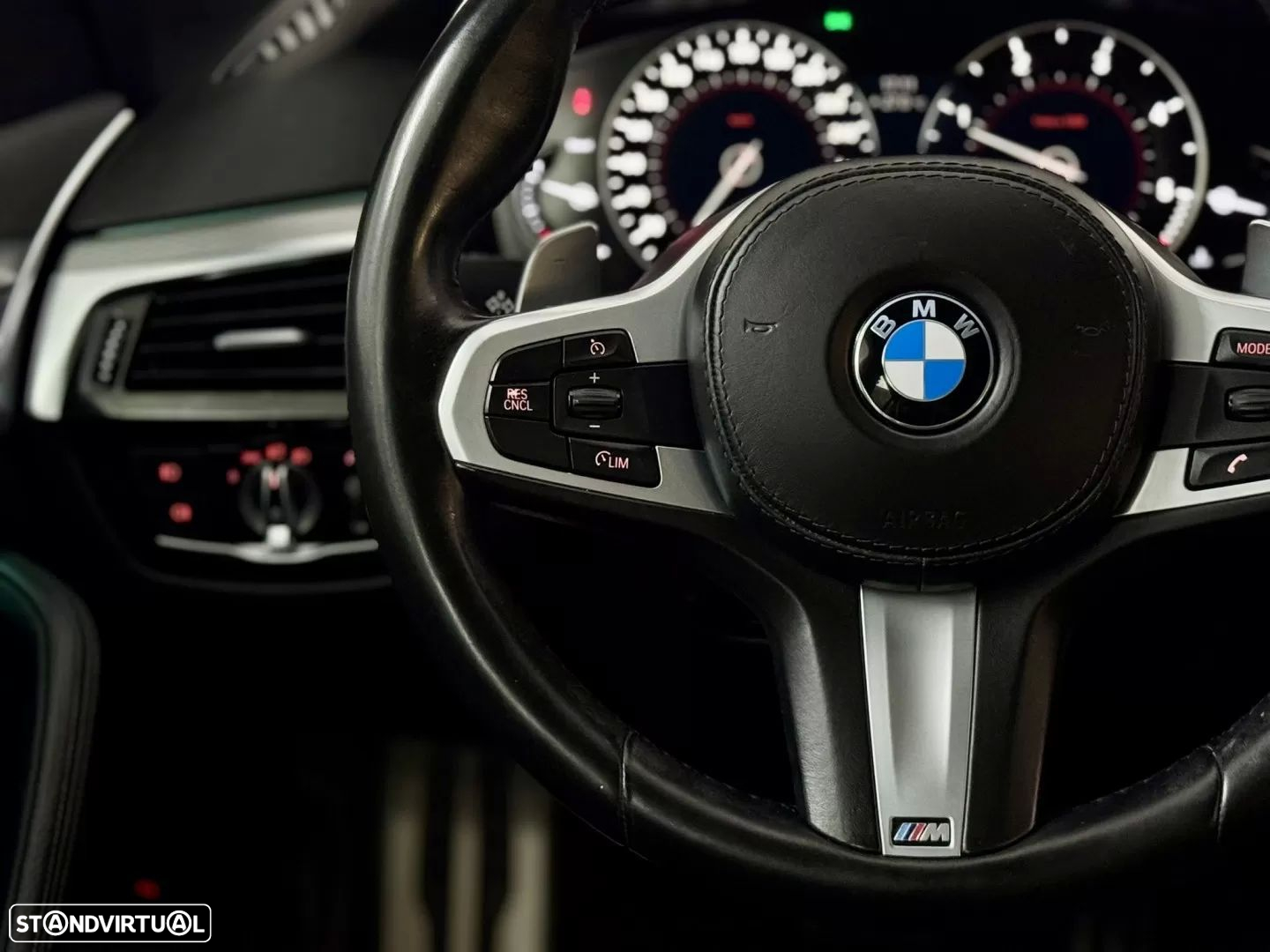 BMW 520 d Pack M Auto - 31