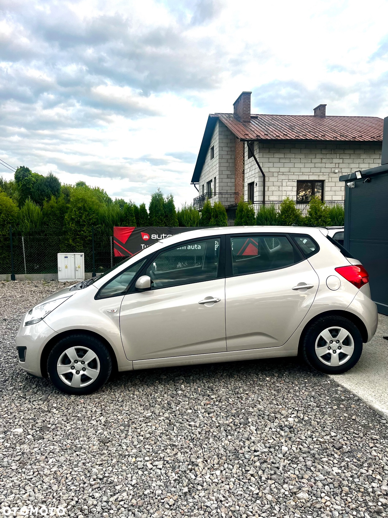 Kia Venga 1.4 CVVT Attract - 3