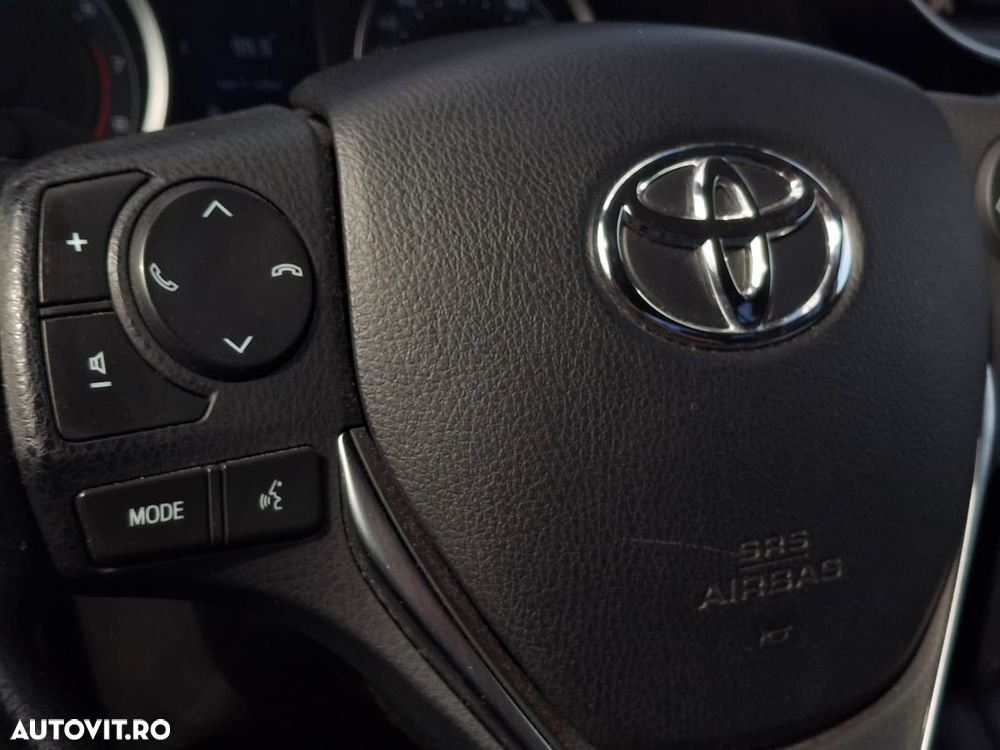 Toyota Corolla - 25