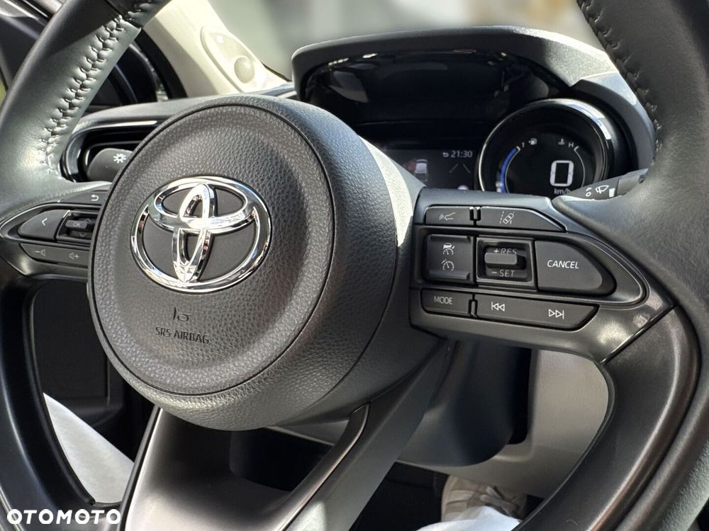 Toyota Yaris Hybrid 1.5 Executive - 19