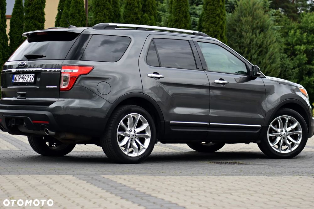 Ford Explorer - 24