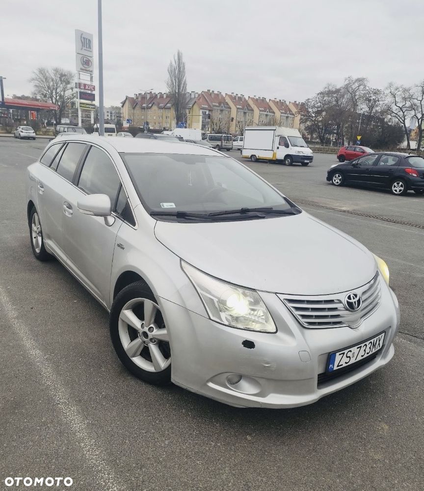 Toyota Avensis - 1