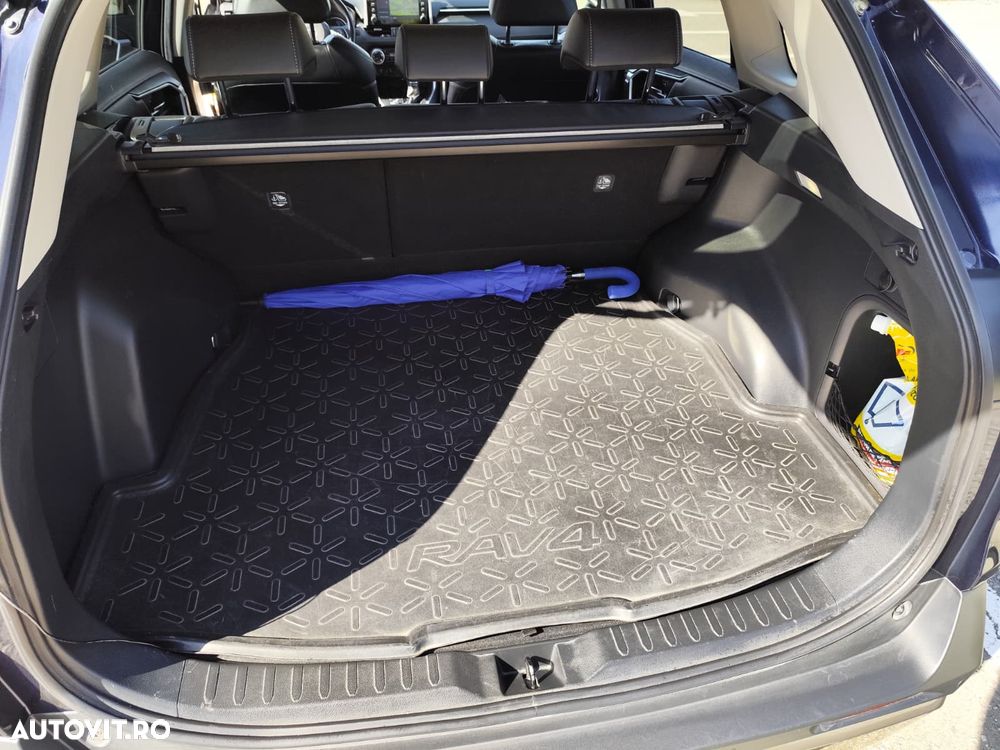 Toyota RAV4 2.5 VVT-iE 4x4 Luxury - 23