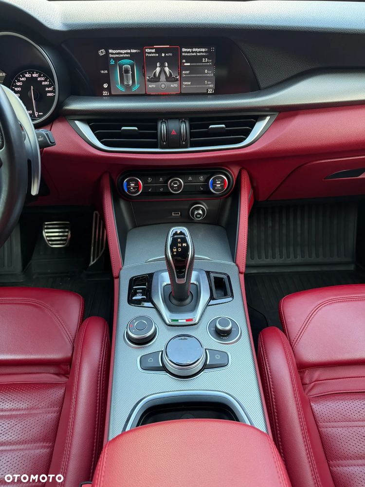 Alfa Romeo Stelvio 2.0 Turbo Veloce Q4 - 32