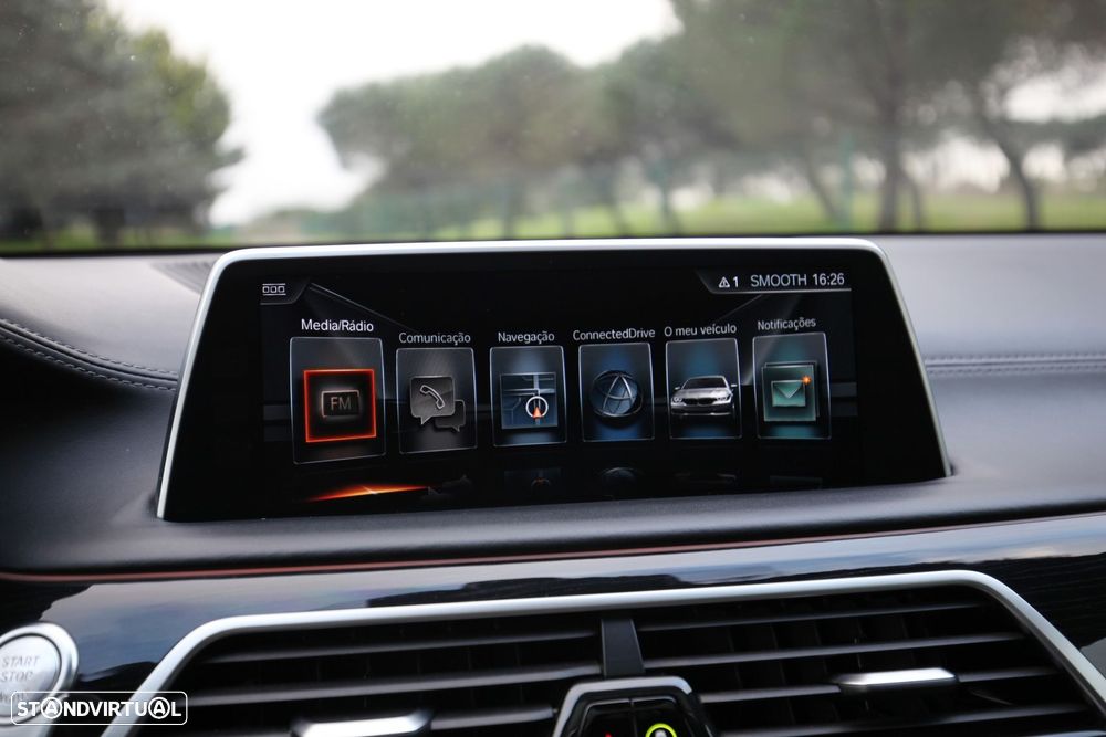 BMW 740 d xDrive Pack M Auto - 42