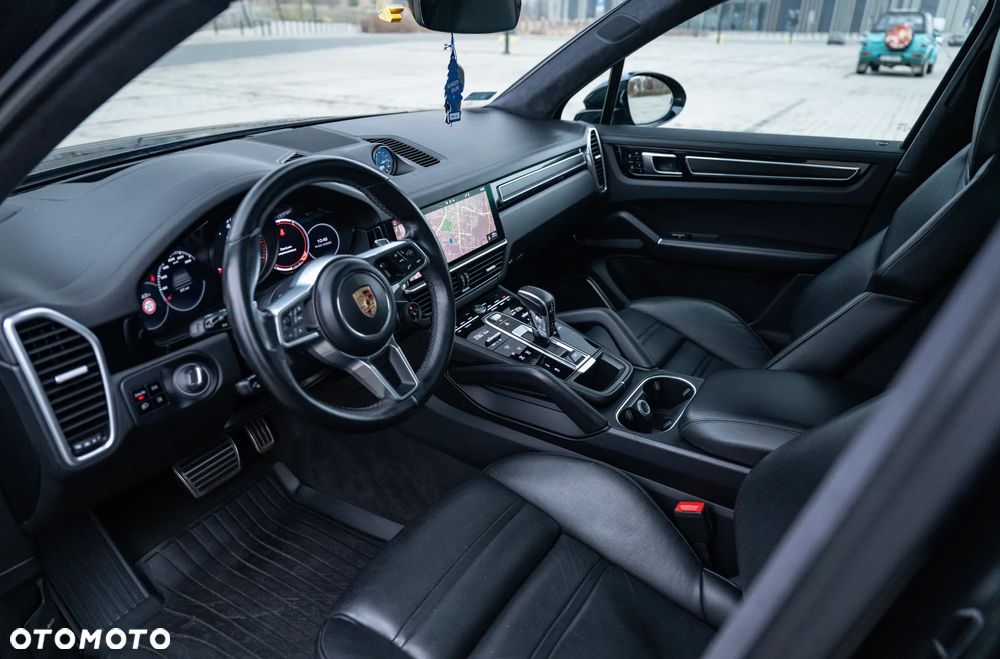 Porsche Cayenne - 10
