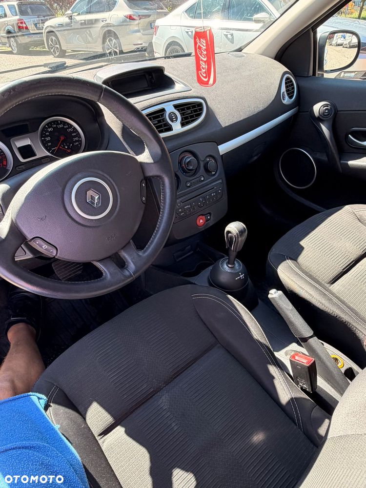 Renault Clio 1.2 16V Extreme Quickshift - 6