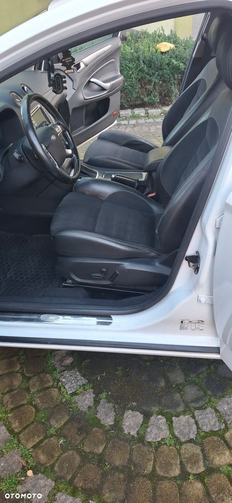 Ford Mondeo 2.0 TDCi Titanium - 25