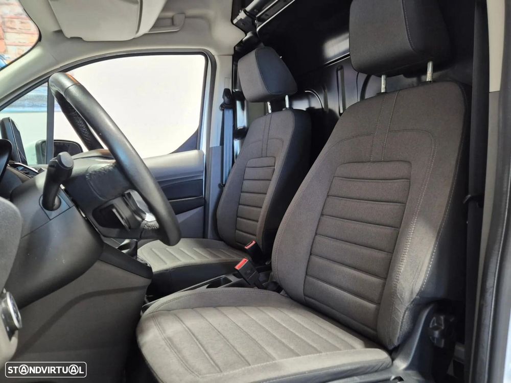 Ford Transit Connect Outro - 18