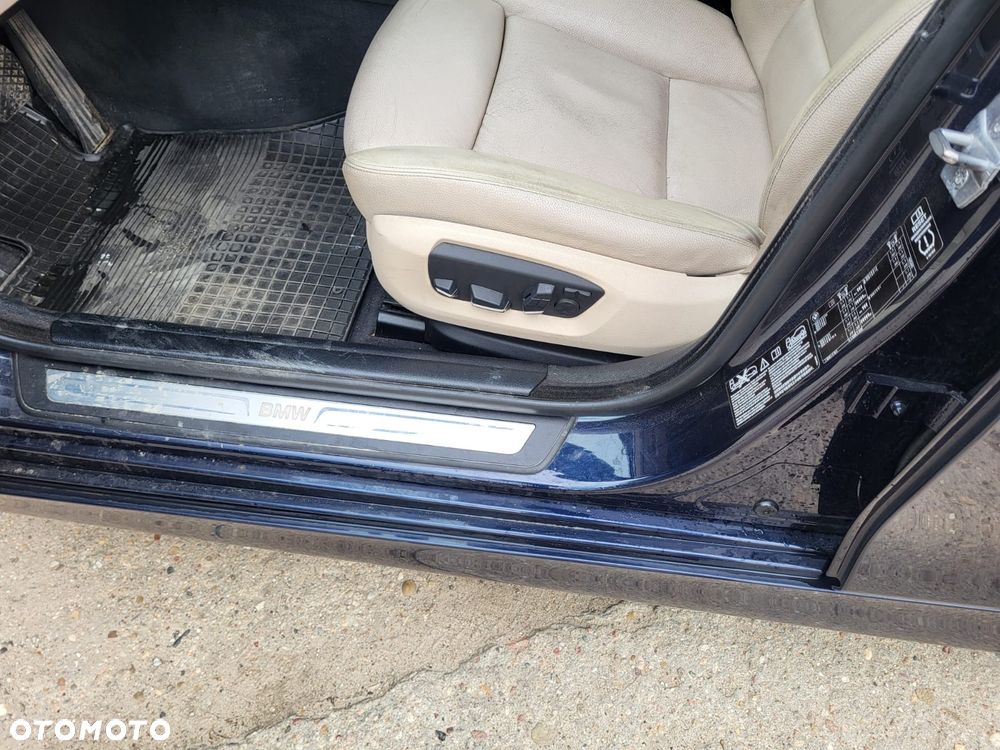 BMW Seria 5 520d Luxury Line - 10