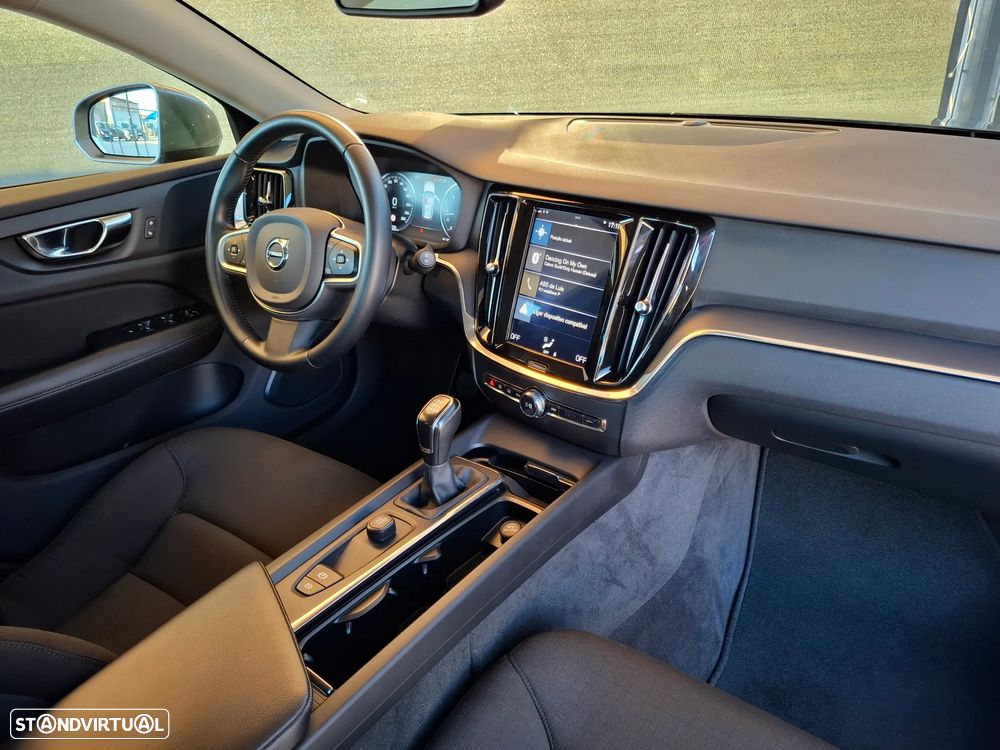 Volvo V60 2.0 D3 Momentum - 60