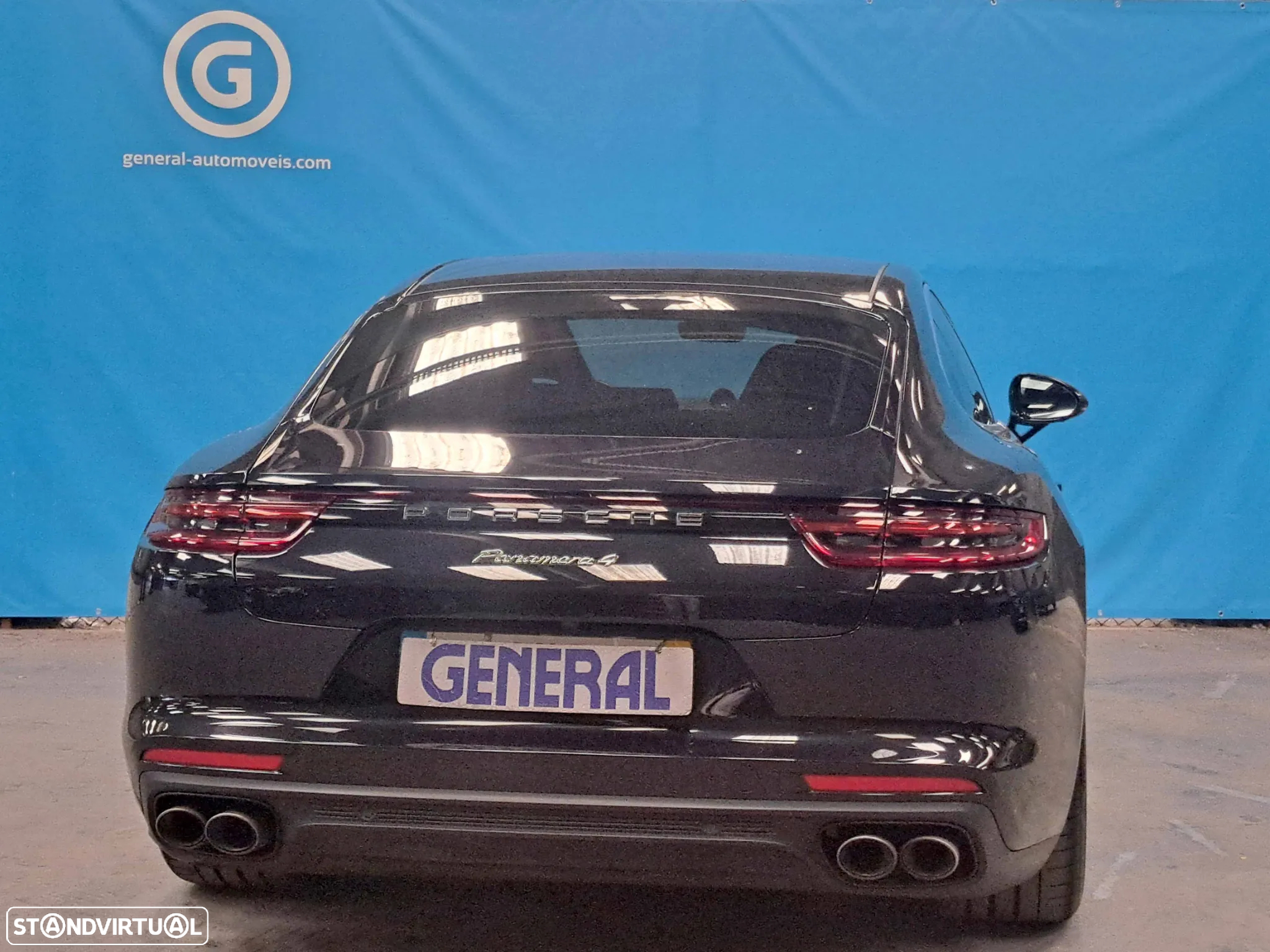 Porsche Panamera 4 E-Hybrid - 4