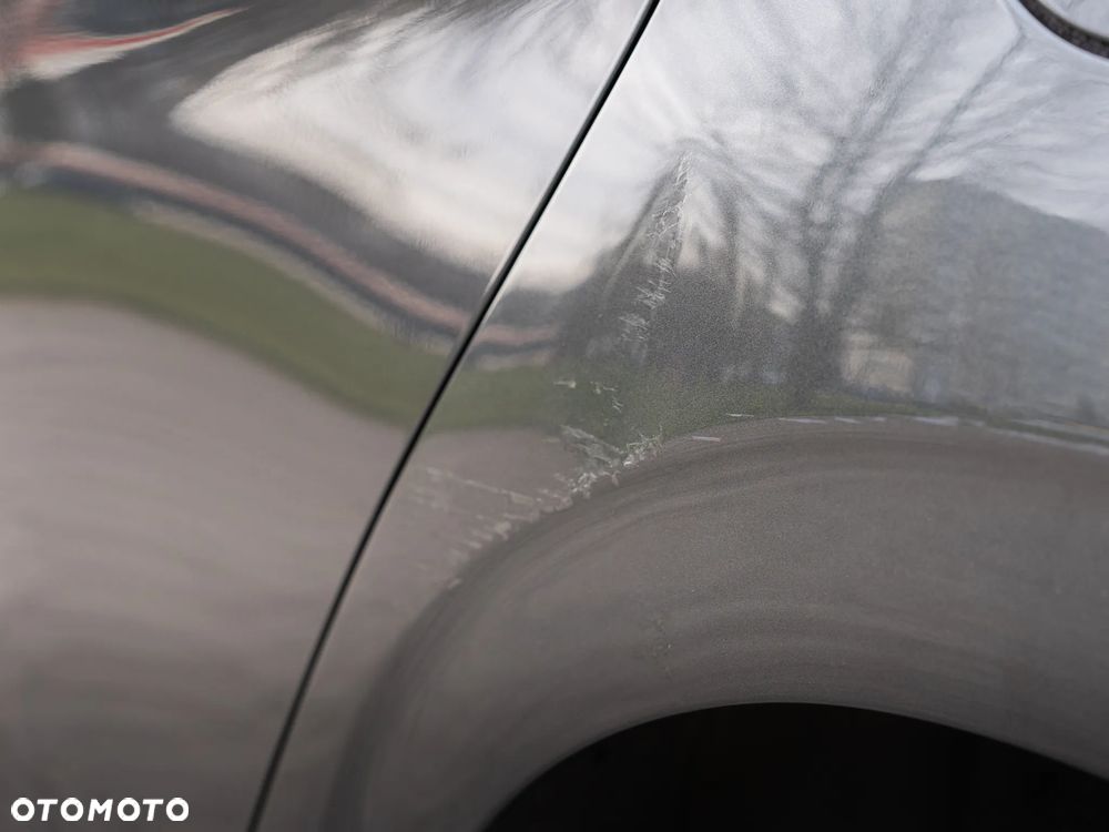 Peugeot 208 - 17