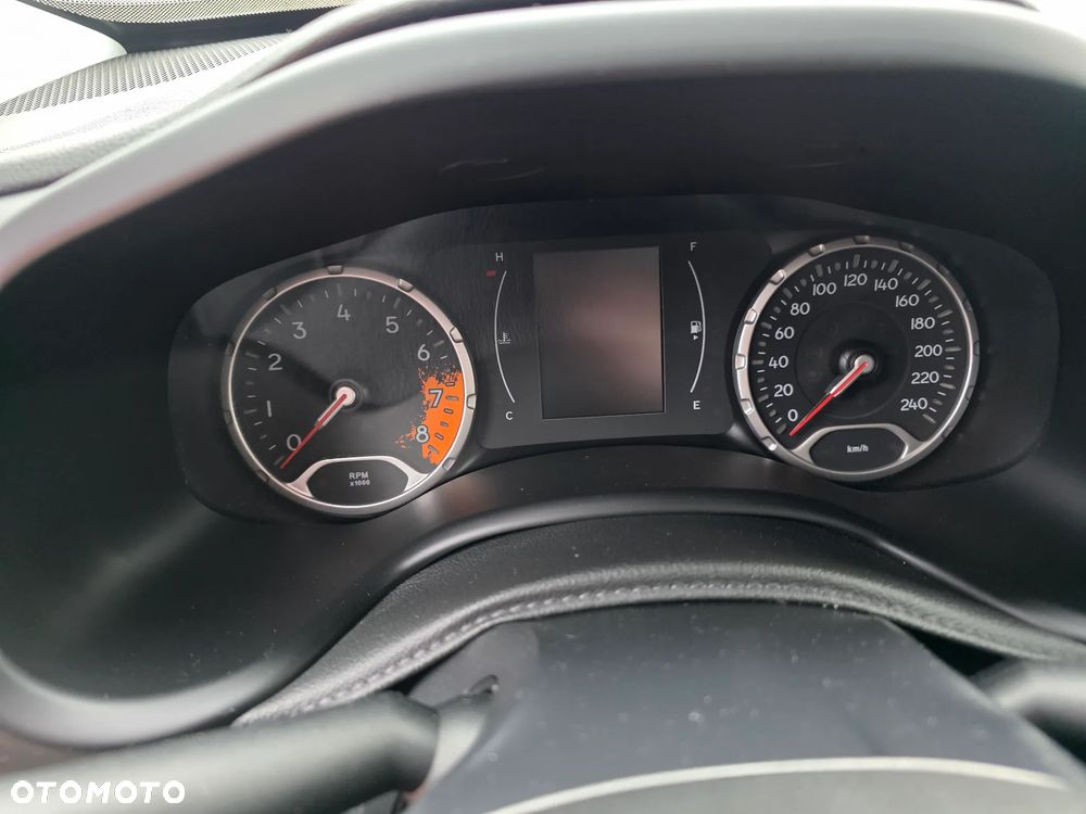 Jeep Renegade - 23