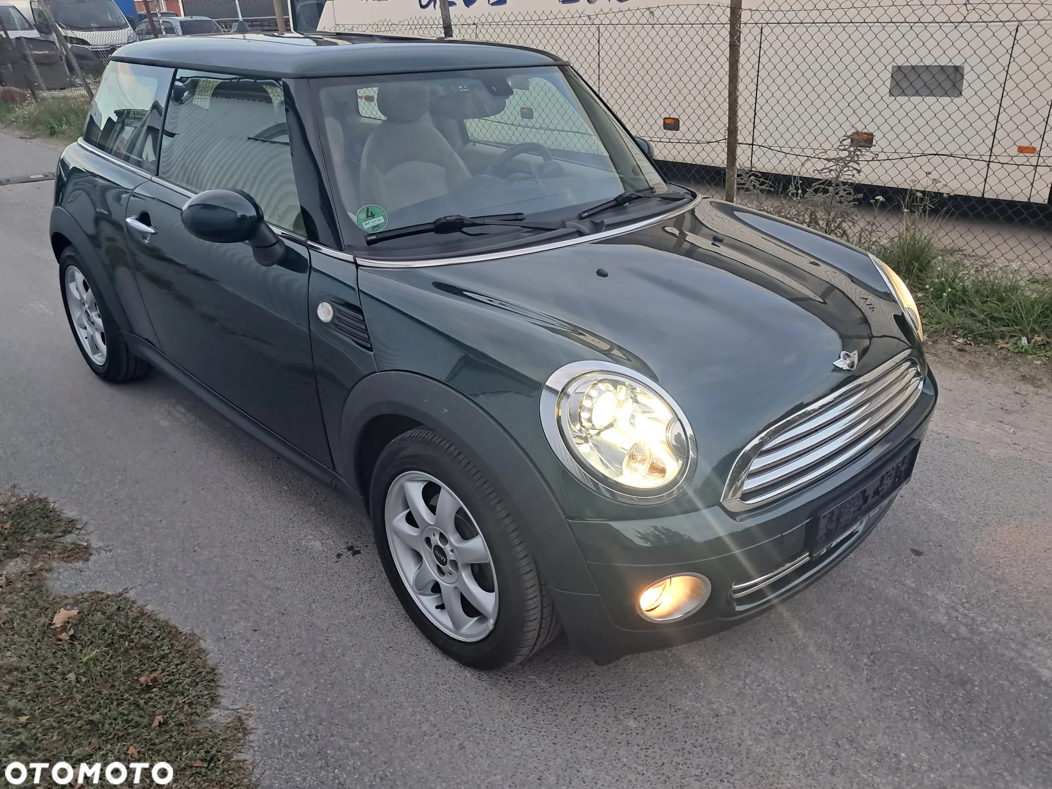 MINI Cooper 50 Mayfair - 2