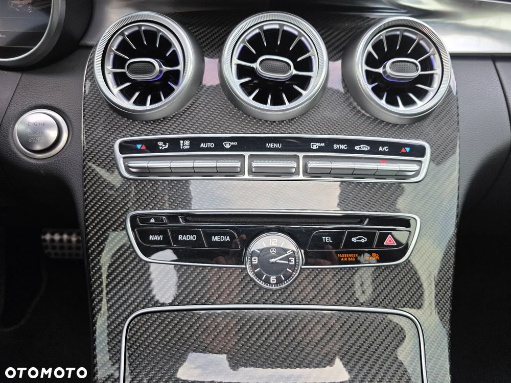 Mercedes-Benz Klasa C AMG 43 4-Matic - 26
