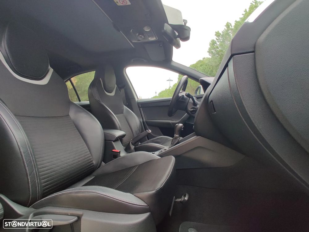 Skoda Octavia 2.0 TDI RS DSG - 28