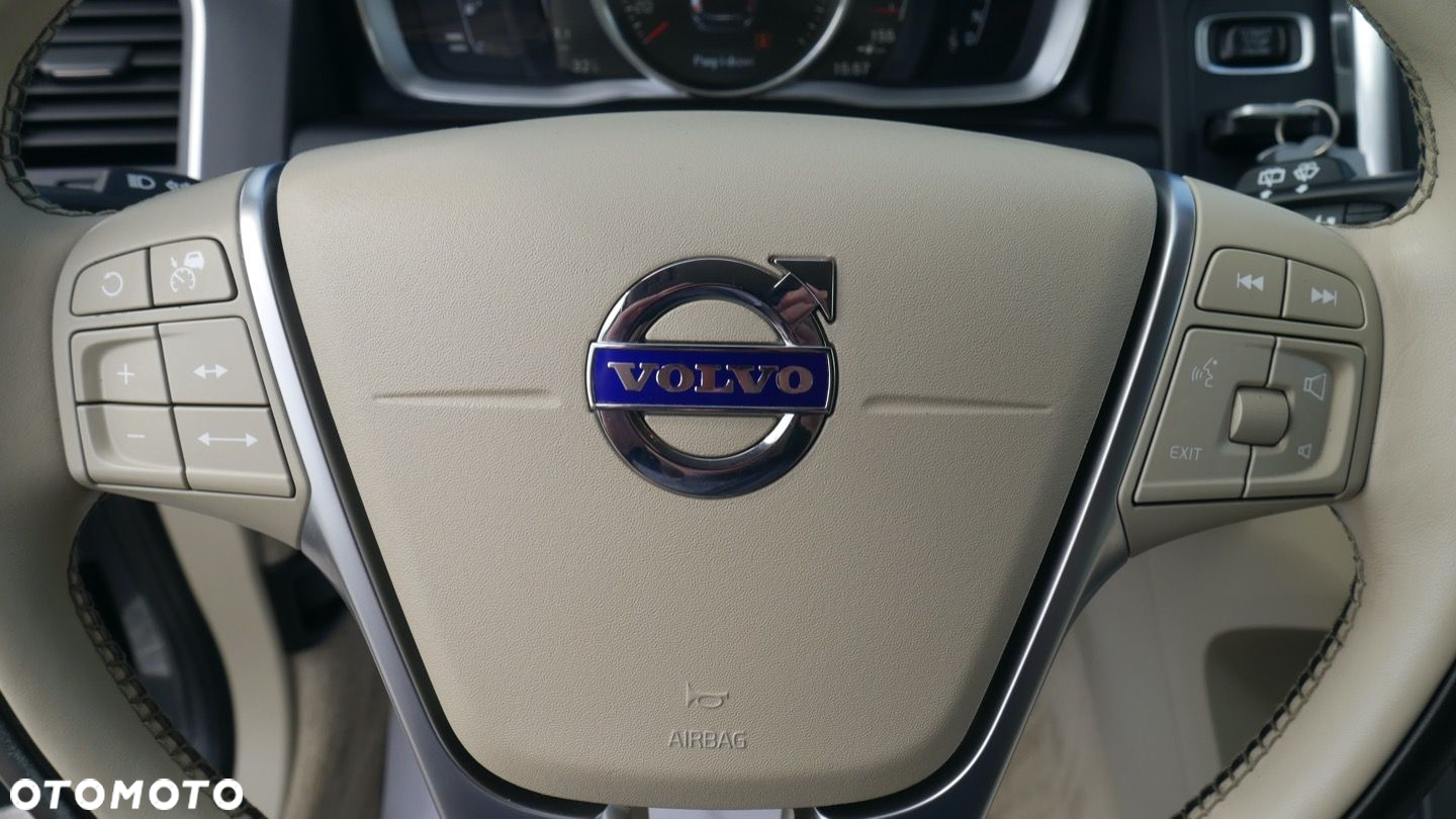 Volvo XC 60 - 18