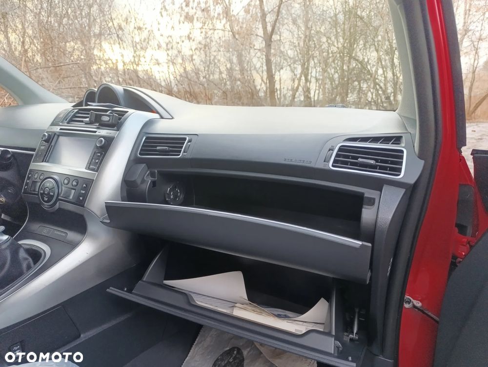 Toyota Verso 1.8 Sol plus NAVI 7os - 22