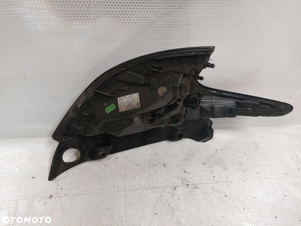 .  LAMPA TYL TYLNA PRAWA LANCIA YPSILION - 4