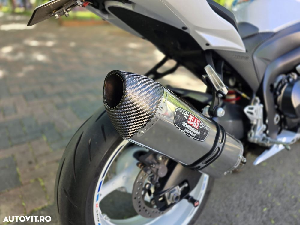 Suzuki GSX-R 1000 Commemorative Edition - 4