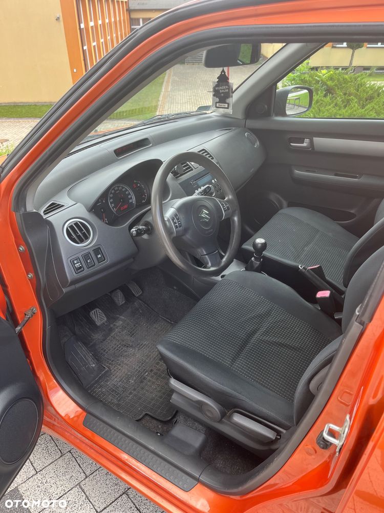 Suzuki Swift 1.3 GLX / Comfort - 23