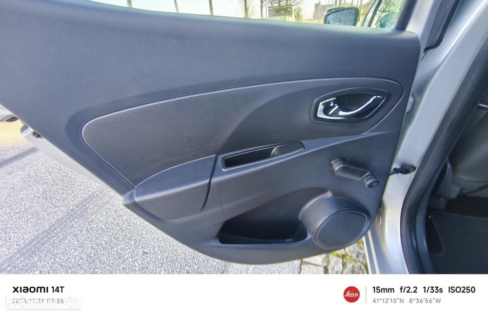 Renault Clio 1.2 16V 75 Collection - 13