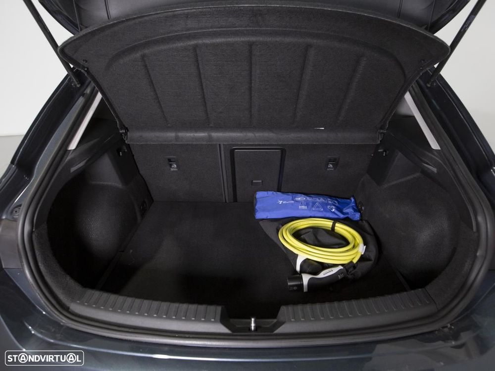 SEAT Leon 1.4 e-Hybrid Xcellence DSG - 12