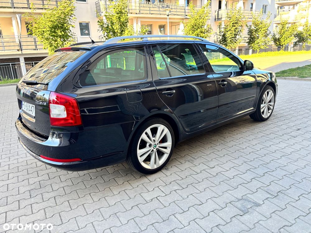 Skoda Octavia 2.0 TFSI RS DSG - 11