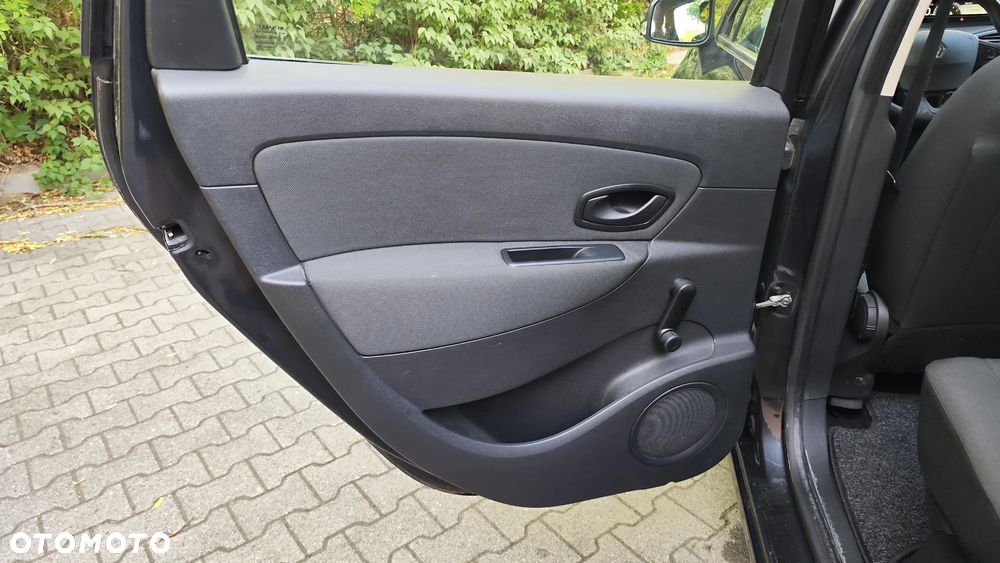 Renault Scenic 1.6 16V 110 TomTom Edition - 21