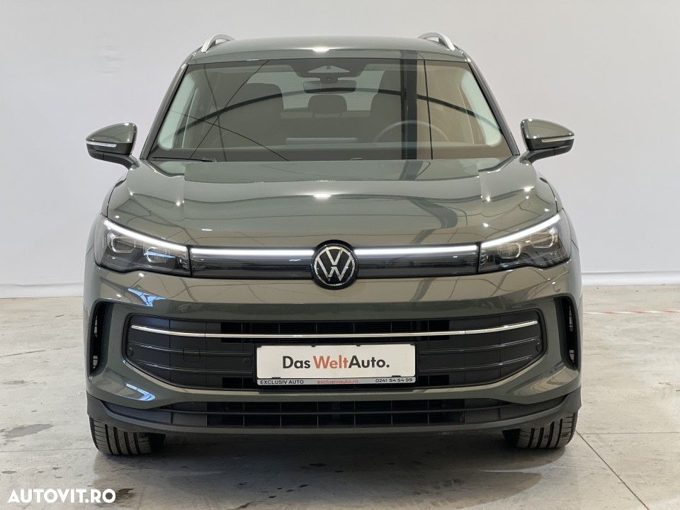 Volkswagen Tiguan - 32