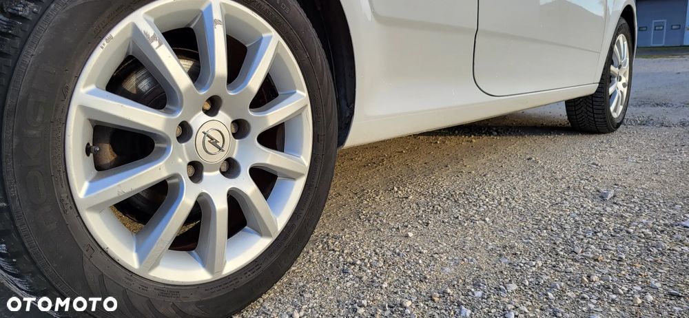Opel Astra - 11