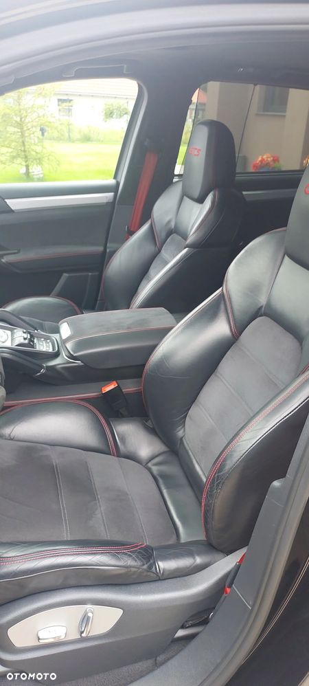 Porsche Cayenne - 25
