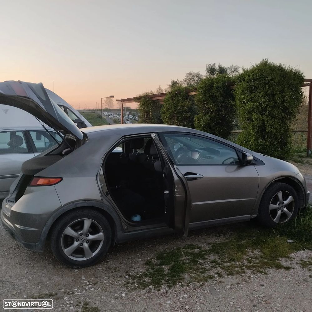 Honda Civic 1.4 Comfort - 11