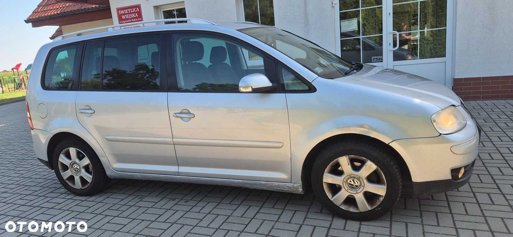 Volkswagen Touran - 3