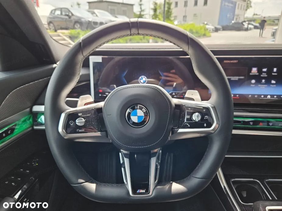 BMW Seria 7 - 12