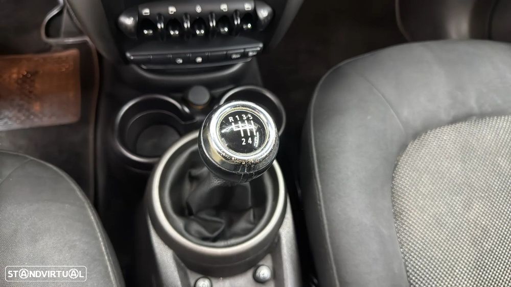 MINI Countryman Cooper D - 15