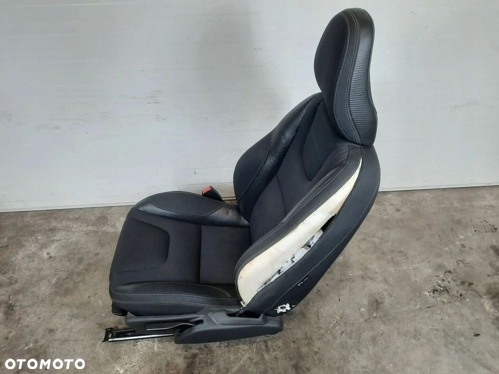 FOTELE KANAPA WNĘTRZE VOLVO V60 R DESIGN - 4