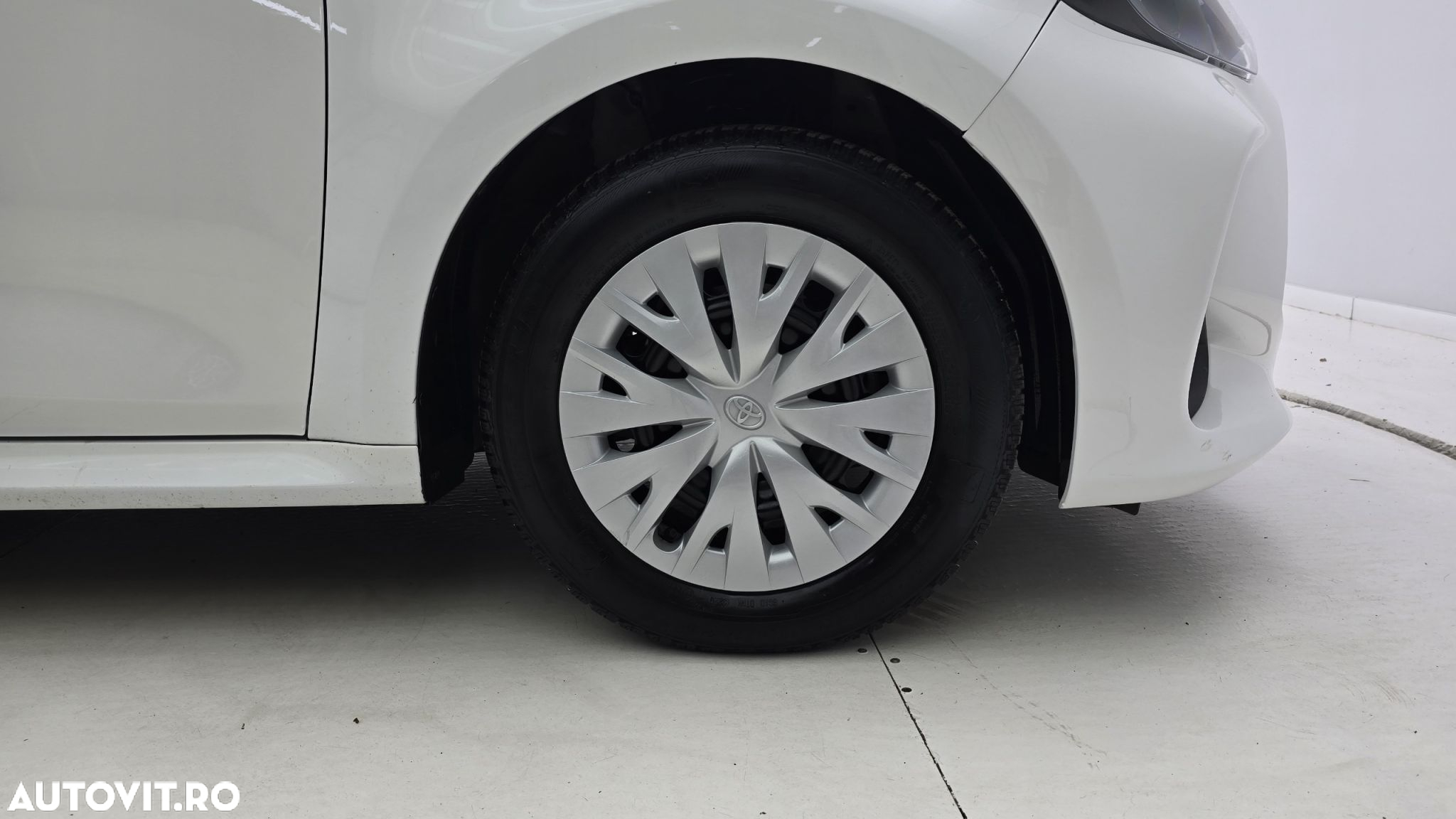 Toyota Yaris 1.5 VVT-i HSD Eco - 23