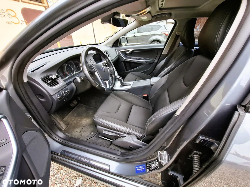 Volvo S60 Cross Country D4 Drive-E Momentum - 14