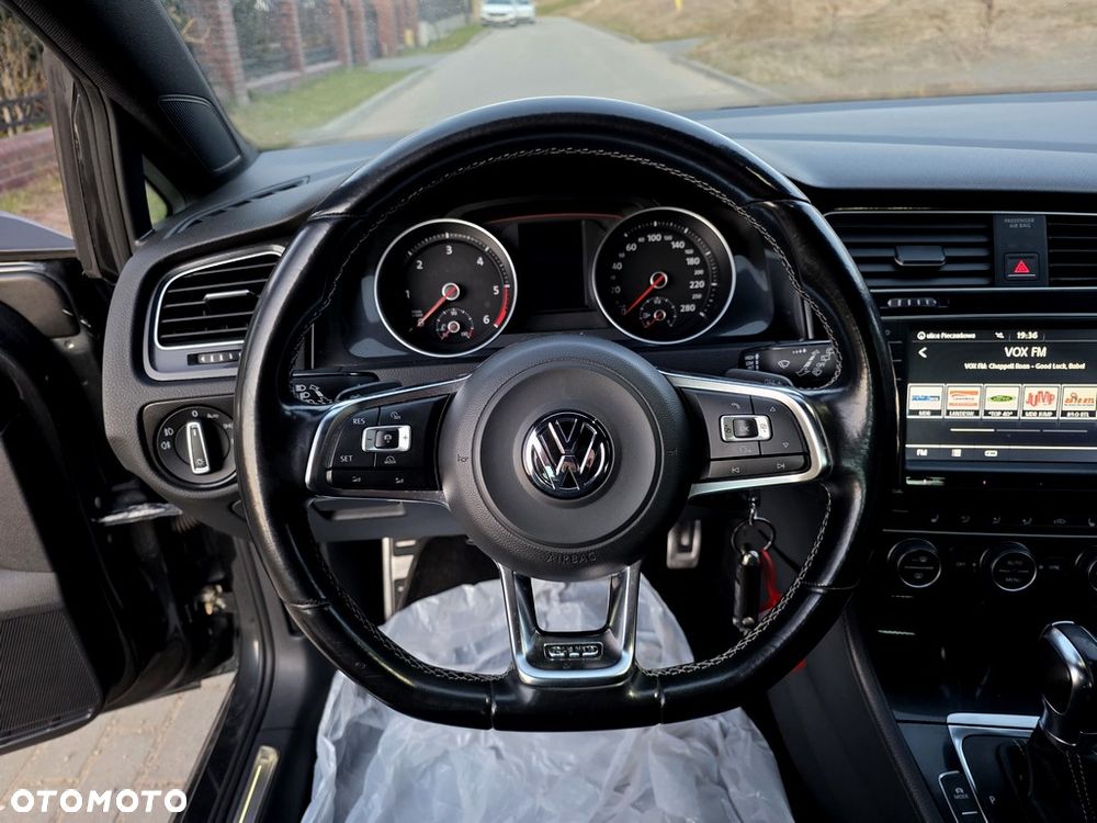 Volkswagen Golf - 21