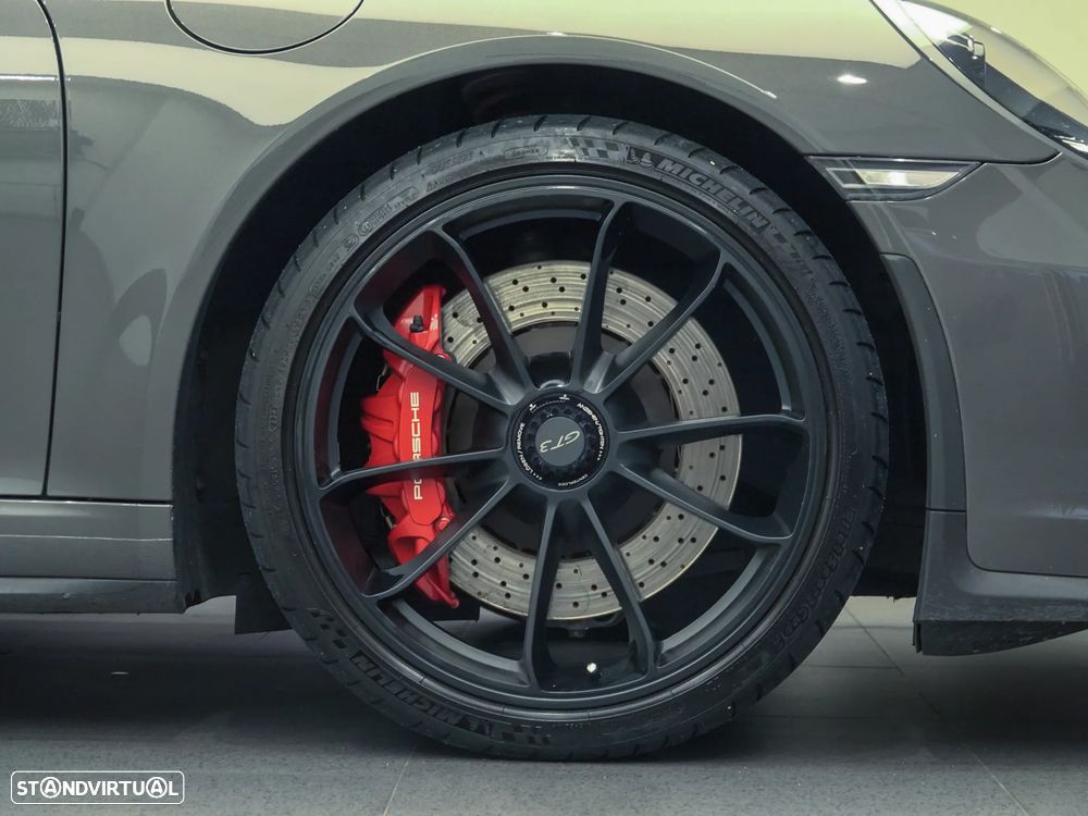 Porsche 911 Série F - 25