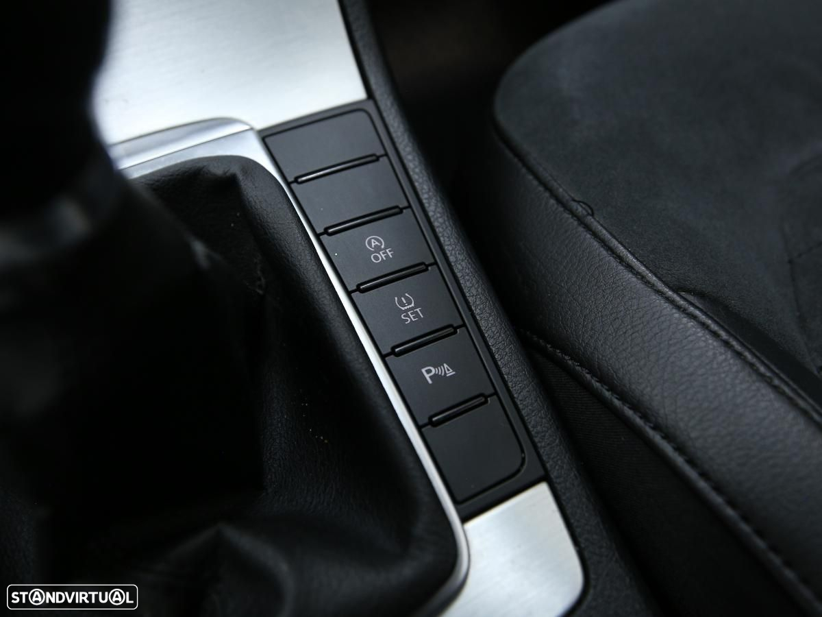 VW Passat Variant - 23