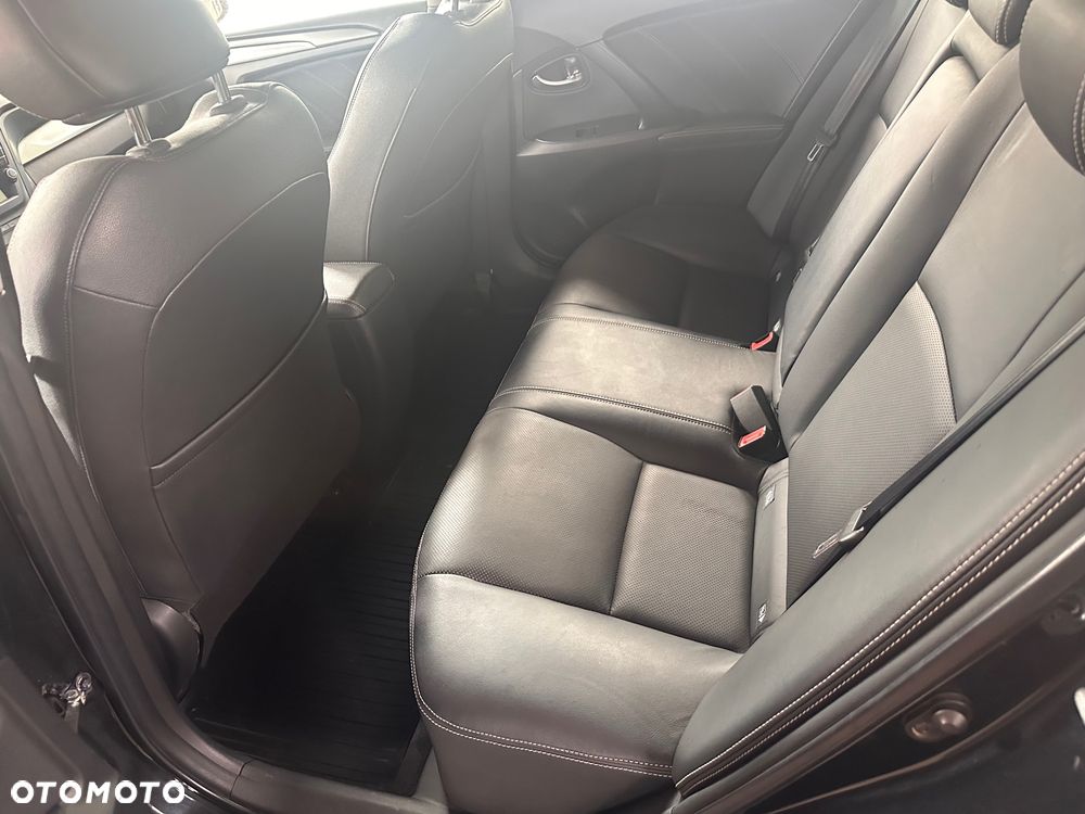 Toyota Avensis 2.0 D-4D Selection - 8