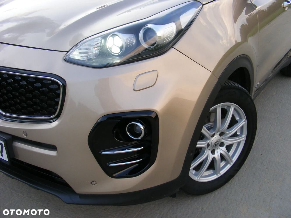 Kia Sportage 2,0 CRDI AWD Platinum - 40