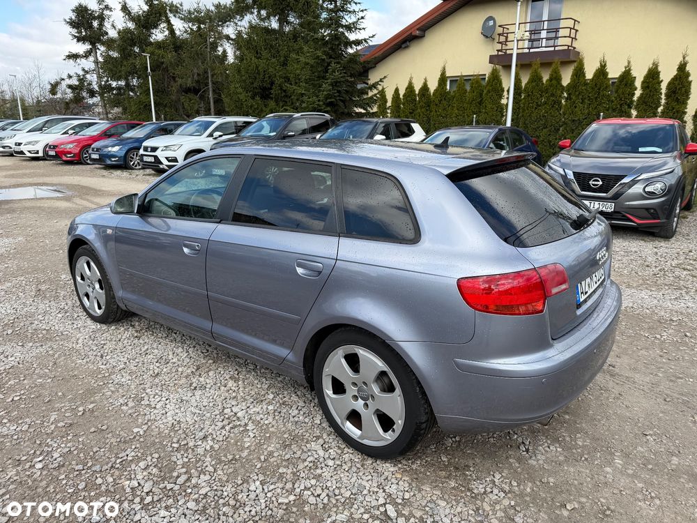Audi A3 Sportback 1.6 S line Sportpaket plus - 16