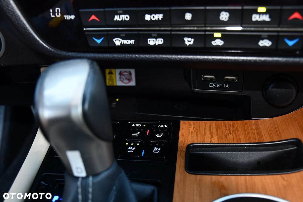 Lexus RX 450h (hybrid) Business Line - 32