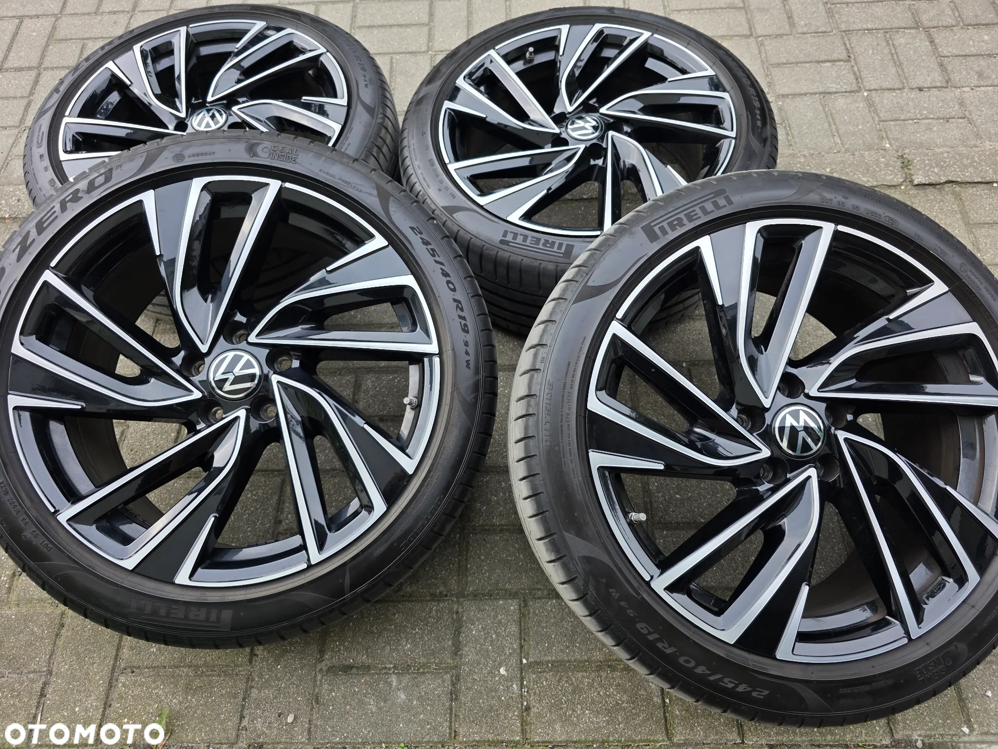 Volkswagen Arteon 2.0 TSI 4Motion R DSG - 28