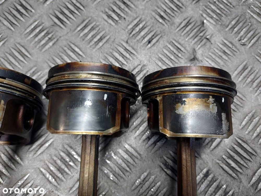 TŁOK + KORBOWÓD KOMPLET SKODA OCTAVIA I 1.8 T AGU GOLF IV BORA I - 4