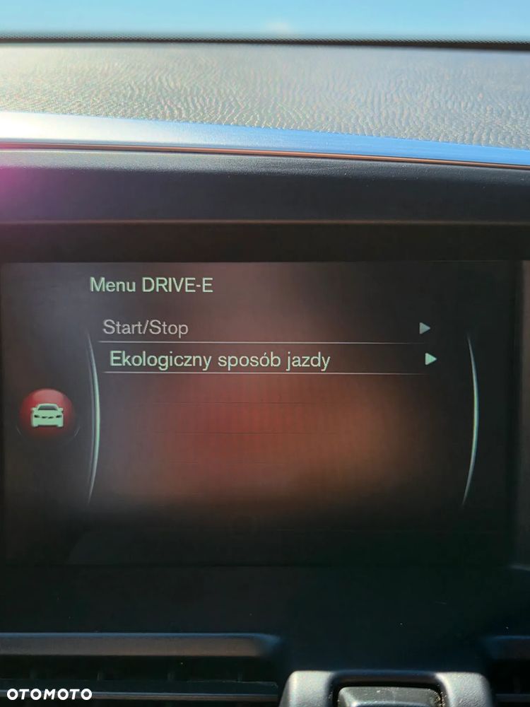 Volvo XC 60 D4 AWD R-Design Momentum - 30
